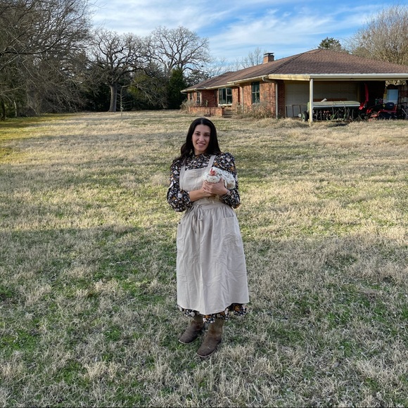 Meet your Posher, Karla - Picture 3 of 6